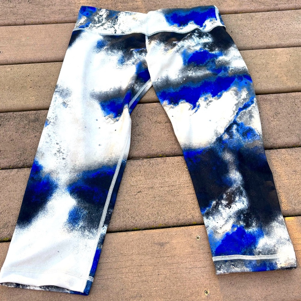 Lululemon patterned size 10 leggings